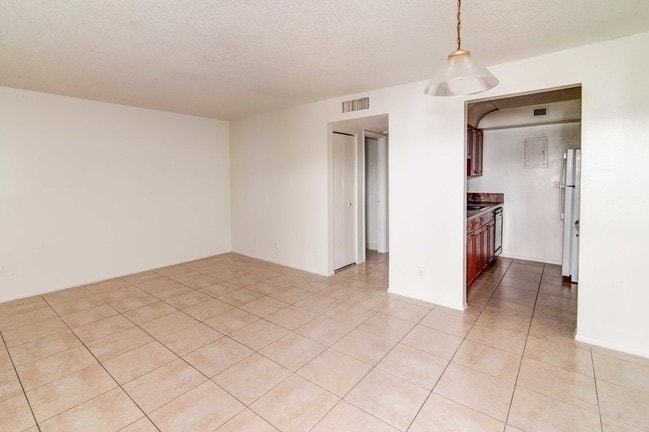 Photo - Lauder Ridge Apartments