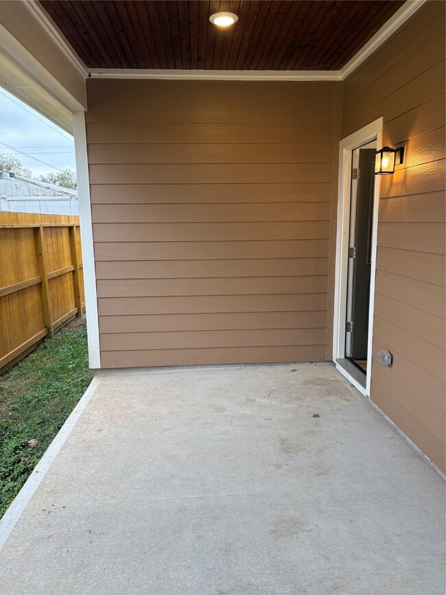 Photo - 205 Mcelroy Ave