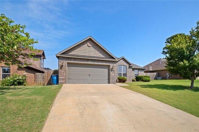 Photo - 3104 SW Waterleaf Ave