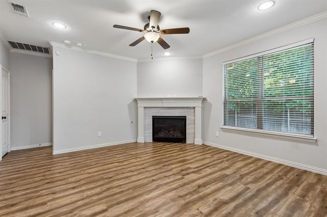 Photo - 1109 Moore St