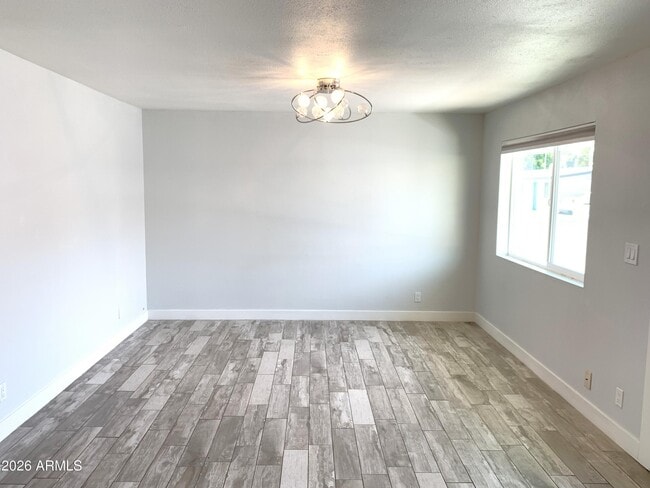 Photo - 3141 N 37th St Unidad 14