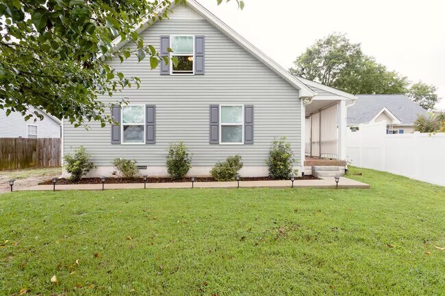 Photo - Ideal West Nashville Location!