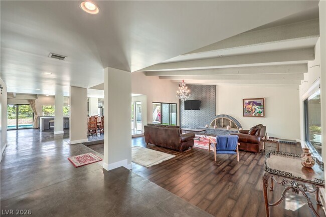 Photo - 1926 Papago Ln