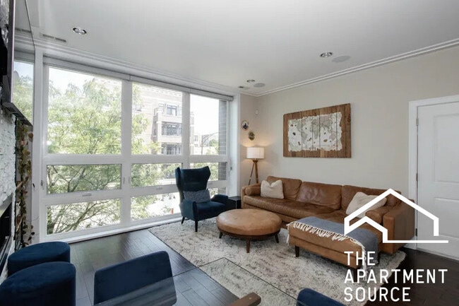 Photo - 1327 W Grand Ave Unit 2W