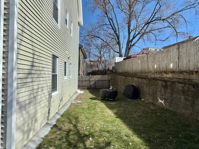 126 Orchard St Unit 2
