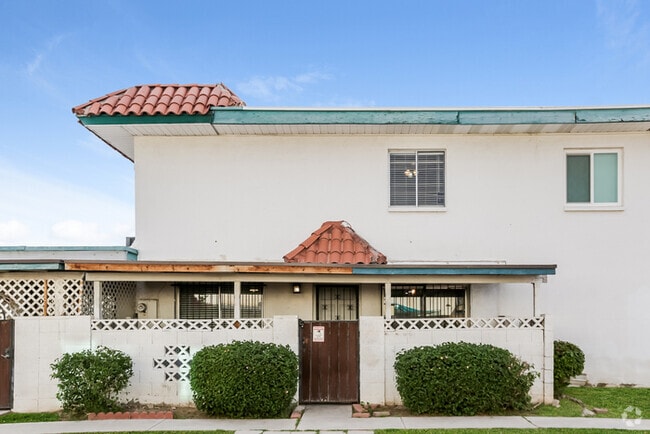 Building Photo - 2133 W Turney Ave Rental