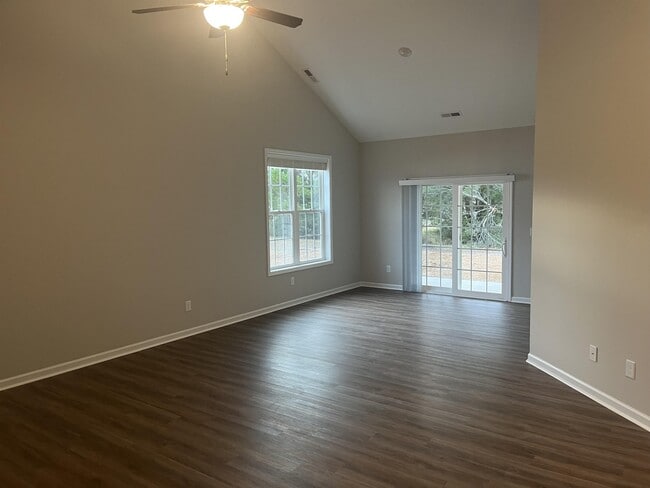 Photo - 2008 Briarwood Dr