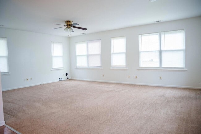 Photo - 829 Shore Dr