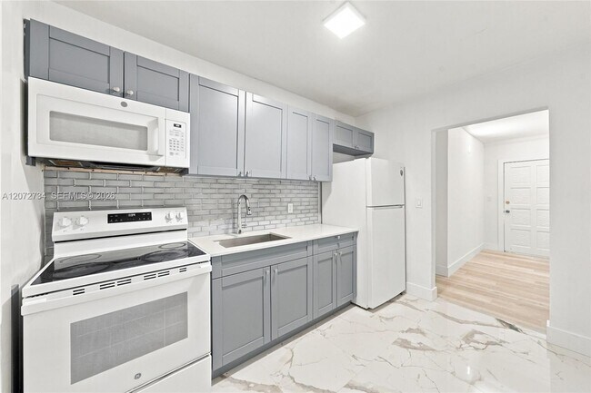 Photo - 219 NW 10th Ave Unit APT #2