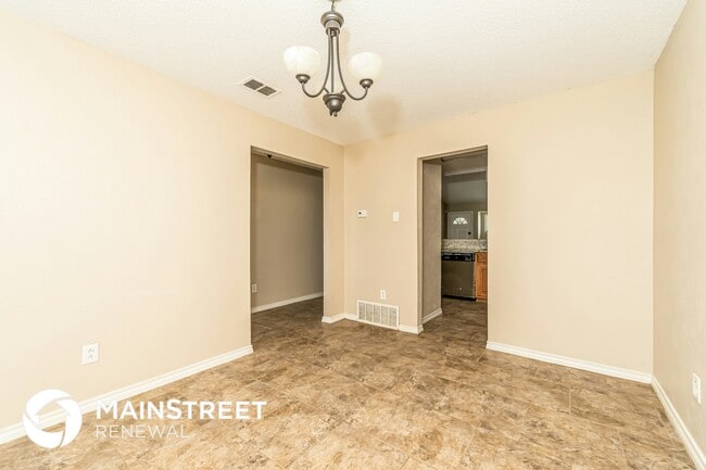 Photo - 907 Cresthaven Dr