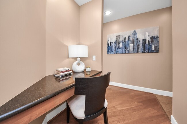 Building Photo - 2203 Dorrington St Unit 400