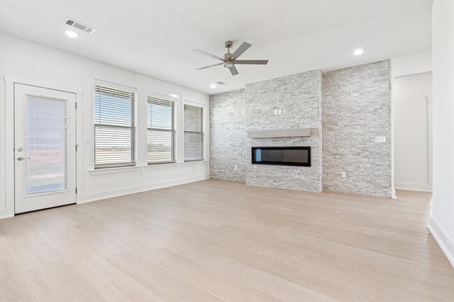 Photo - 7004 SW Orange Ave