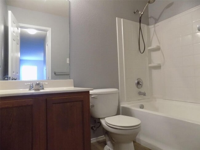 Photo - 16905 Thorntree Ct