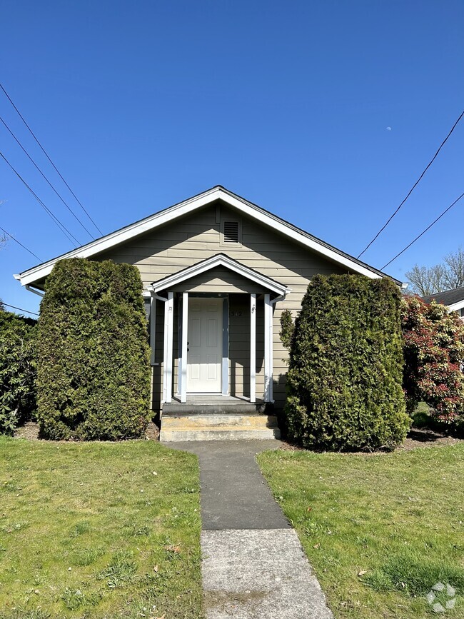 Building Photo - 312 Nooksack Ave Rental