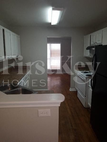 Photo - 730 Prescott Way