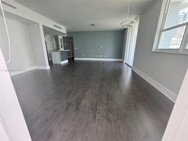 Photo - 5970 Indian Creek Dr Unit PH-3