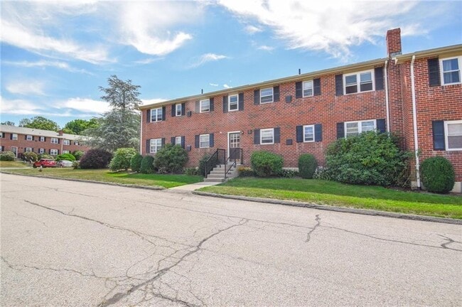 Building Photo - 70 Carroll Ave Unit 507