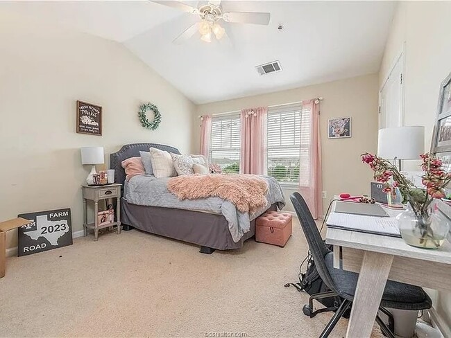 1725 Harvey Mitchell Pky S Unit 1630