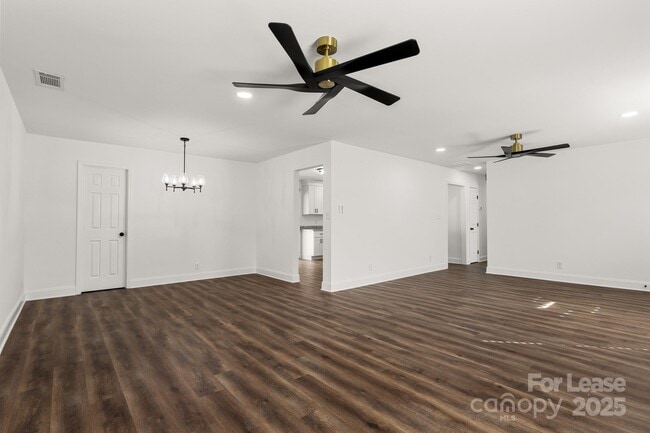 Photo - 815 Sharon Dr