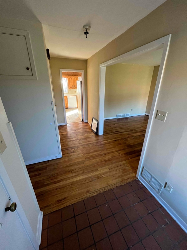 Photo - 701 S Holden St