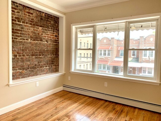 Photo - 3367 Fenton Ave