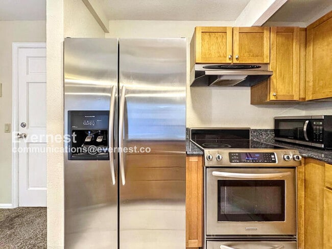 Photo - 777 Poplar Ave Unidad 767