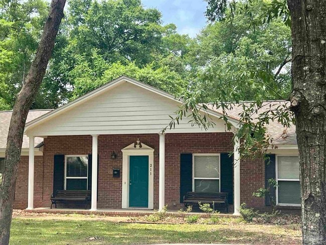 Building Photo - 211 Cordoba St