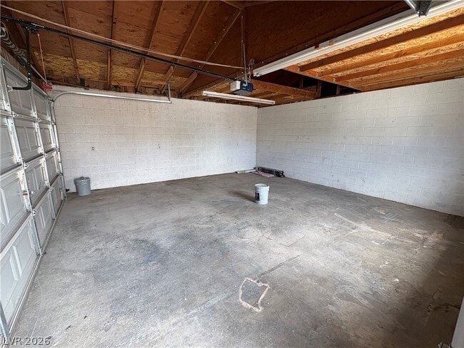 Photo - 111 Dogwood St