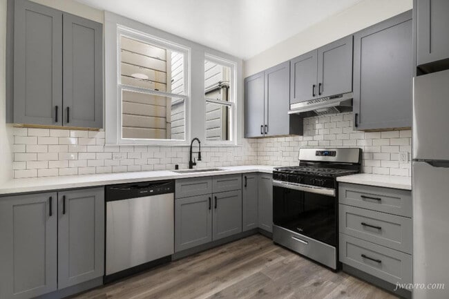 Building Photo - 4320 California St Unit 3