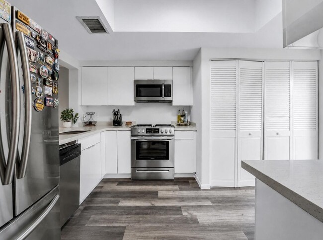 Photo - 8858 NW 48th St