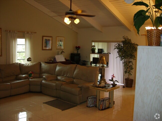 Building Photo - 1990 Marsh Harbor Dr Rental