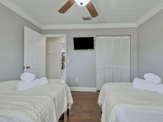 Photo - 1127 Sea Pines Way