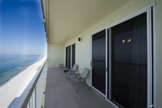 Building Photo - 17757 Front Beach Rd Rental