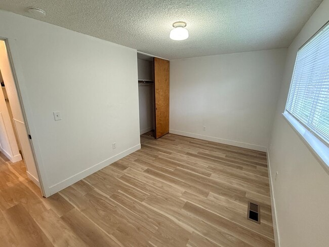 Photo - Cute 3 bedroom 1 bath Close to Brentwood City Park and freeway access.
