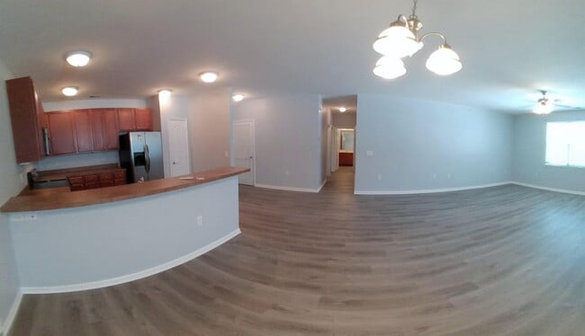 Photo - 908 Southmoor Dr