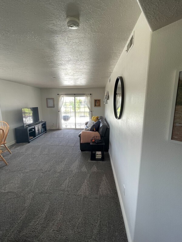 3932 Romney Park Dr