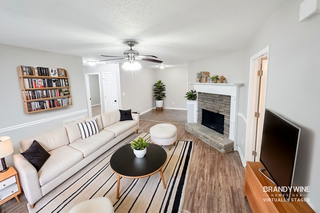 Photo - 201 Brooke Dr