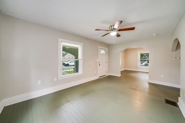 Photo - Home for rent in Elizabethtown! Less than ...