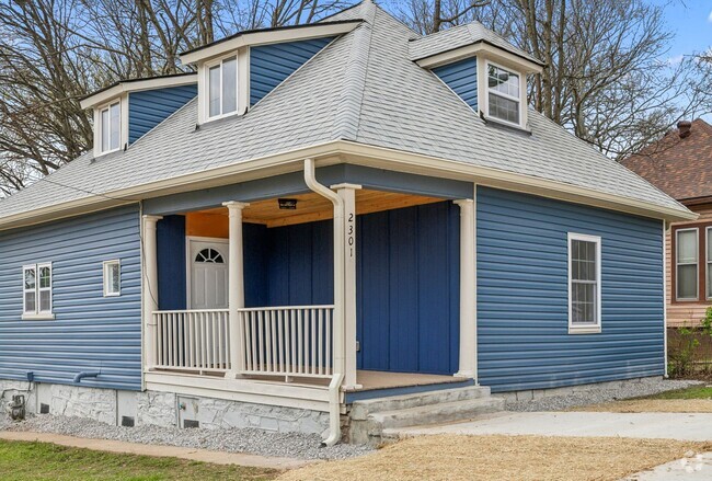 Building Photo - 2301 Seifried St Rental