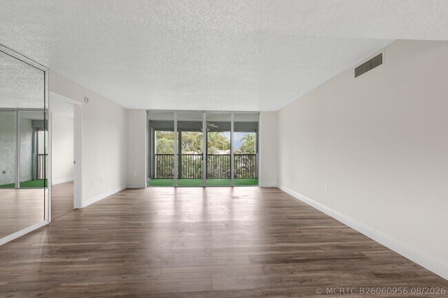 Photo - 3940 Inverrary Blvd Unit 404-A