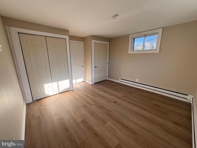 Photo - 339 W Chestnut St