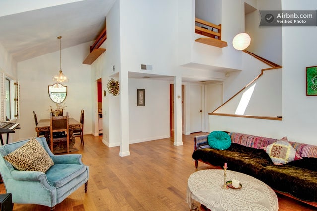 Building Photo - 1115 Creekside Way Unit G