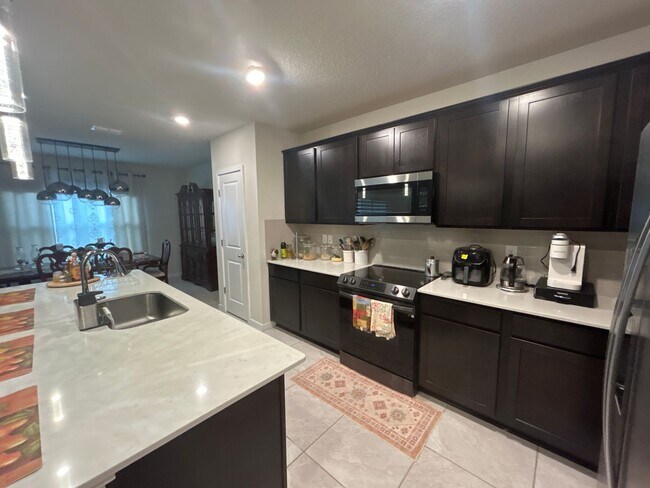 Photo - Beautiful and spacious 5/3 Kissimmee