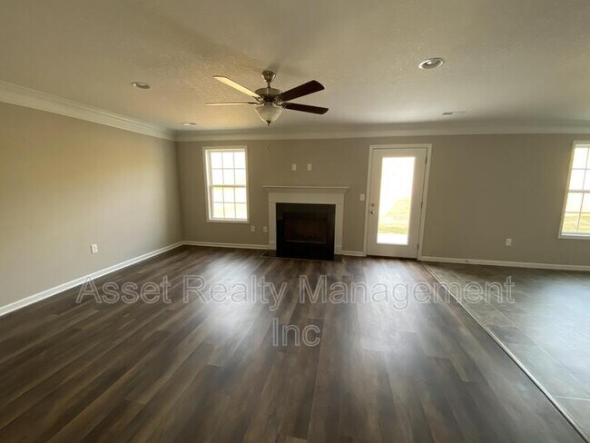 8233 Zodiac Ln