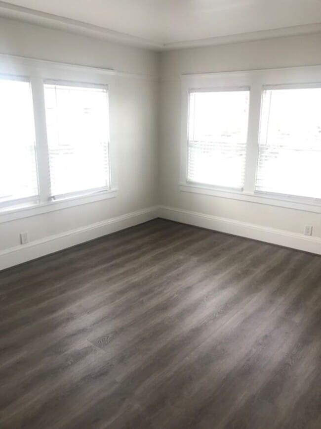 Photo - 3946 Shafter Ave Unit 3946-4