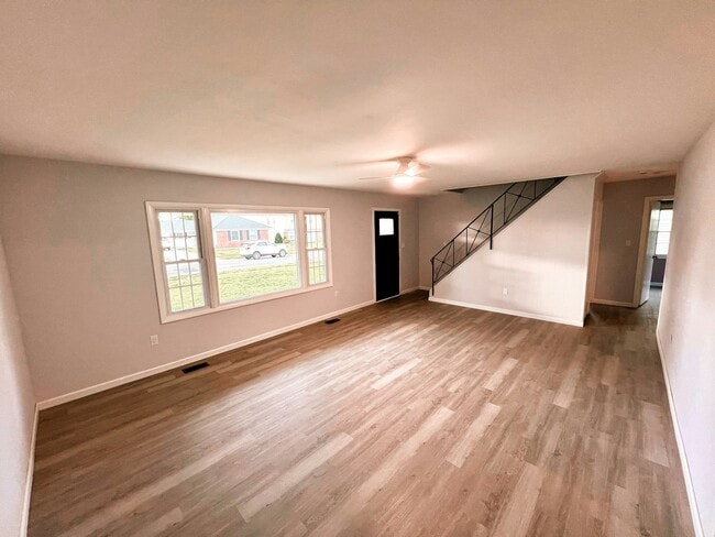 Photo - 8 Marboro Ln