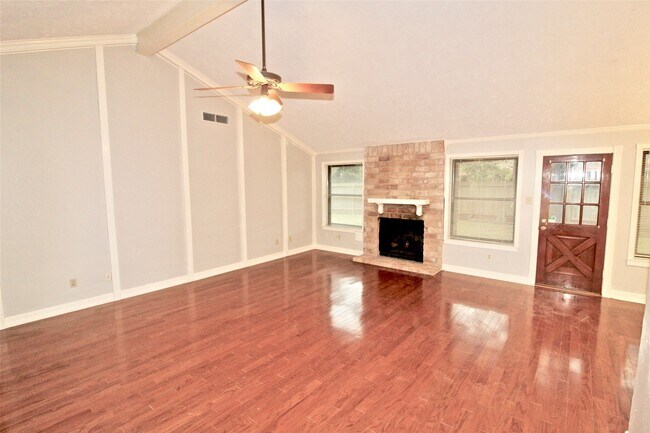 Photo - 3146 Wagon Trail Dr