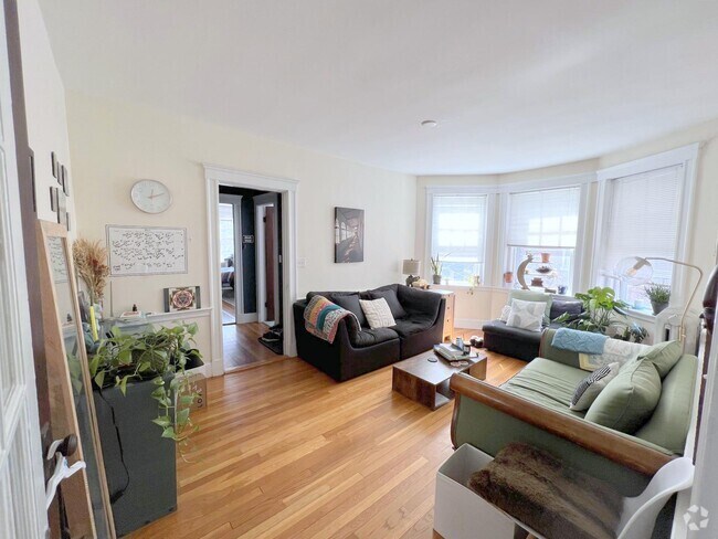 Building Photo - 11 Ellery St Unit 5 Rental