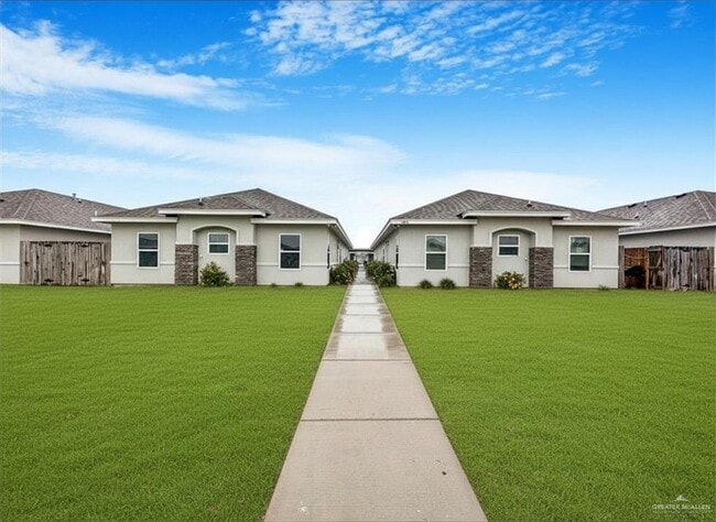 Building Photo - 12 Stauffers St Unit 3