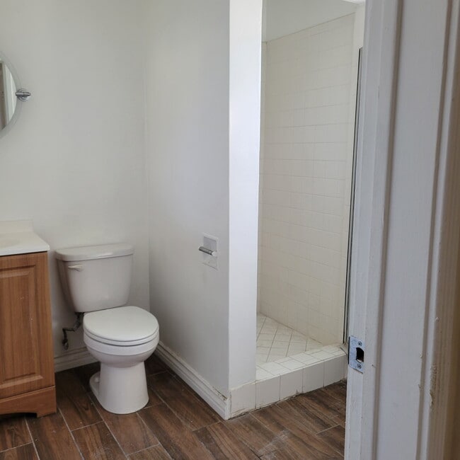 Photo - 731 E Providencia Ave Unit A
